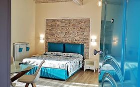 Residenza Maria Antonietta - 50 Metri Dal Mare